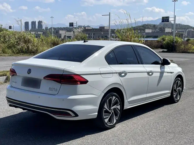 Volkswagen Bora — Фото автомобиля 7
