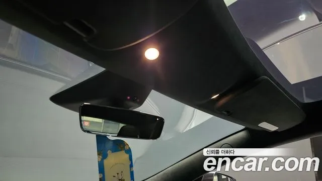 Tesla Model S — Фото автомобиля 28