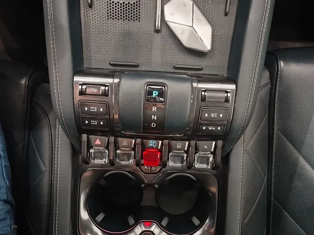BYD FangChengBao Leopard 5 — Фото автомобиля 13