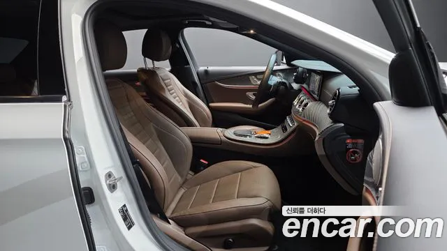 Mercedes-Benz E-Class — Фото автомобиля 16
