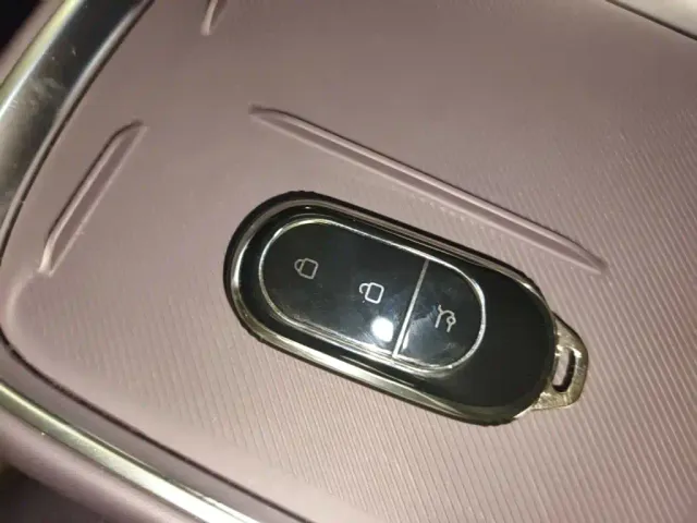 Leapmotor B10 — Фото автомобиля 8