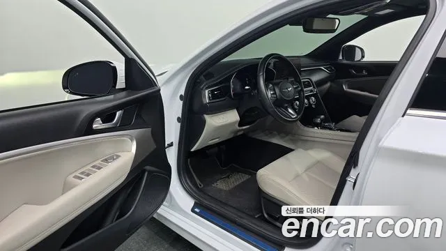 Genesis G70 — Фото автомобиля 10