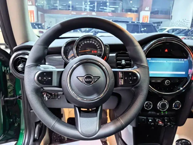 MINI Hatch — Фото автомобиля 8