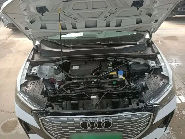 Audi Audi Q4 e-tron 2023 40 e-tron Creation Night Edition — Фото автомобиля 19