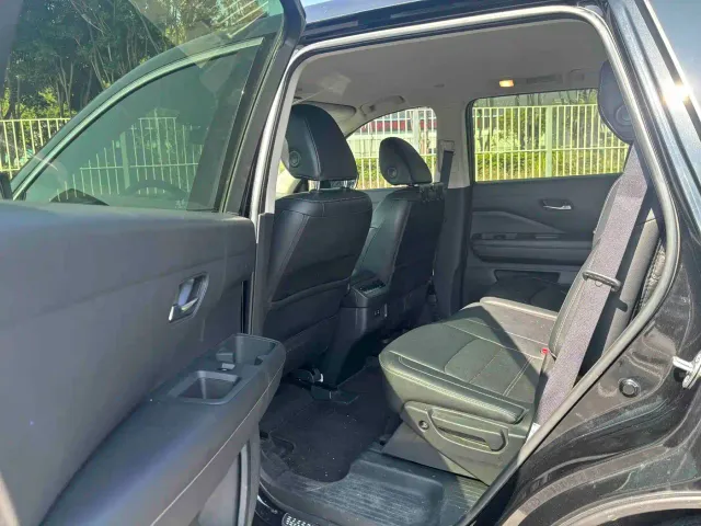 Nissan Terra — Фото автомобиля 9