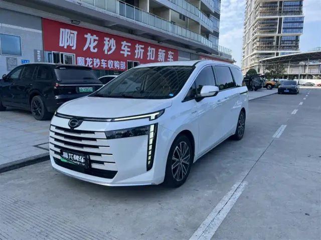 Фотография автомобиля — GAC Trumpchi E8