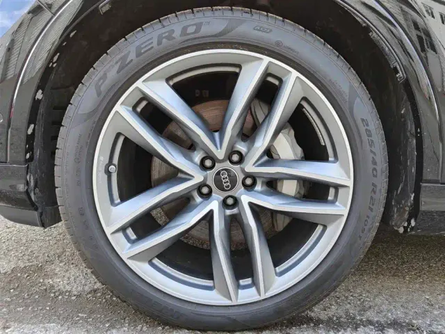 Audi Q7 — Фото автомобиля 15