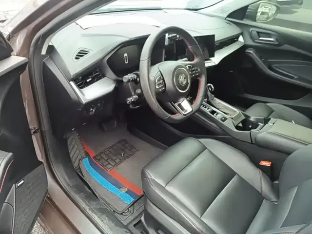 MG MG5 2022 180DVVT CVT Youth Flagship Edition — Фото автомобиля 15