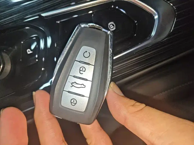 Geely Xingyue L — Фото автомобиля 8