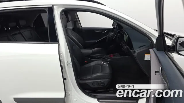 Kia Niro — Фото автомобиля 16