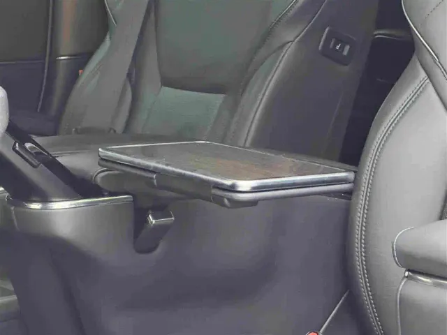 Toyota Vellfire — Фото автомобиля 17