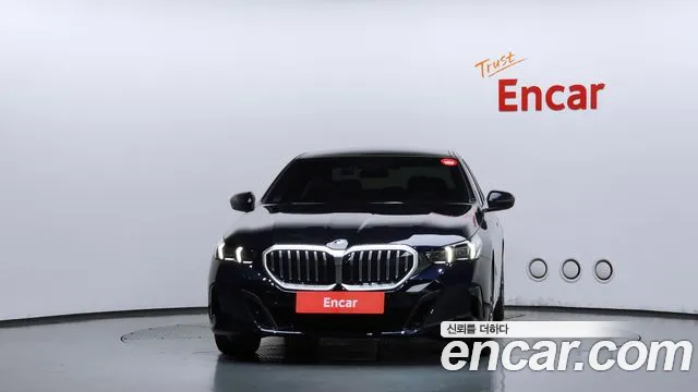 BMW 5 Series G60 — Фото автомобиля 3
