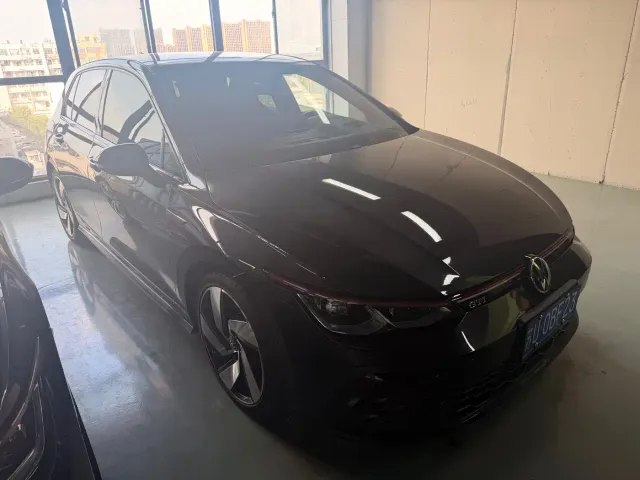 Volkswagen Golf GTI — Фото автомобиля 3