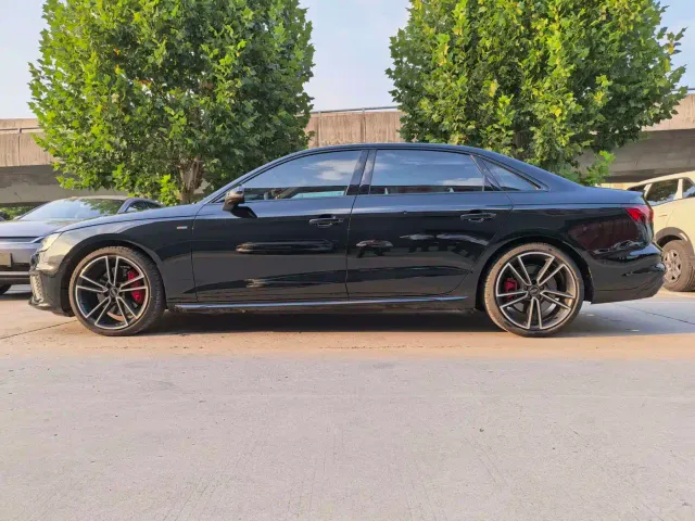 Audi A4L — Фото автомобиля 10