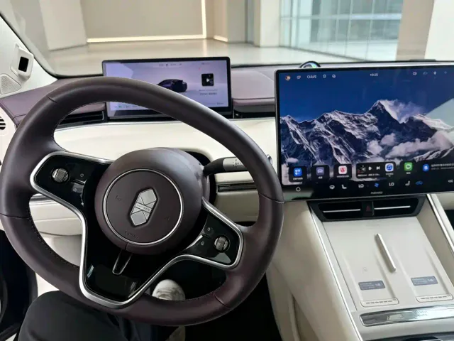 Luxeed S7 — Фото автомобиля 10