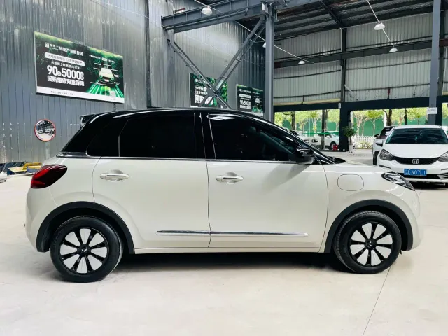Wuling Bingo — Фото автомобиля 8