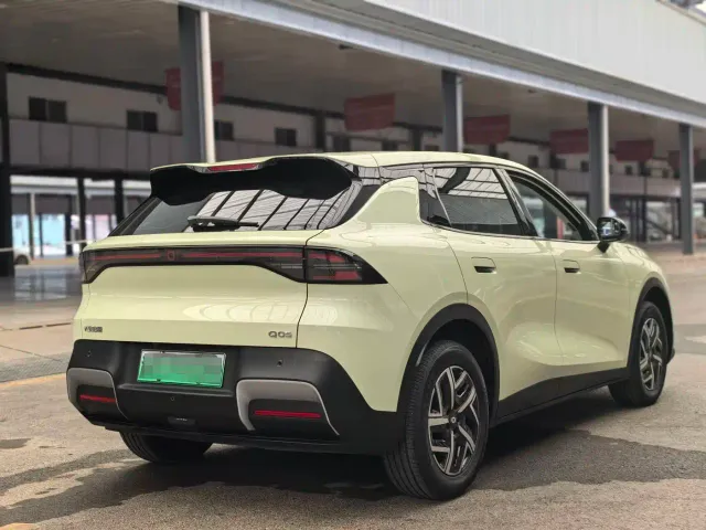 Changan Qiyuan Q05 — Фото автомобиля 13