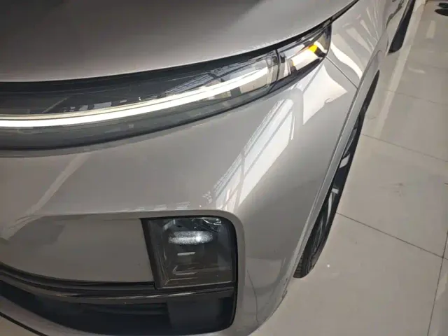 Li Auto L7 — Фото автомобиля 23