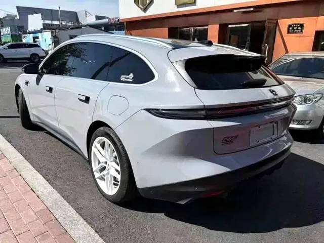 Nio ET5 Touring — Фото автомобиля 7