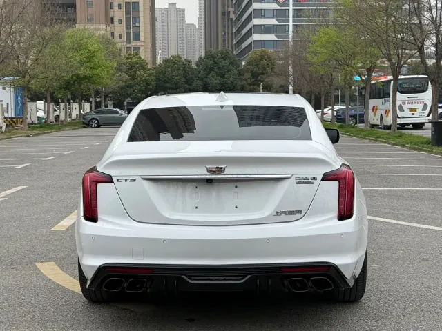 Cadillac CT5 — Фото автомобиля 14