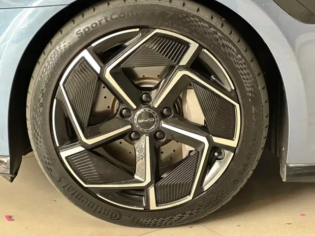 BYD Seal — Фото автомобиля 9