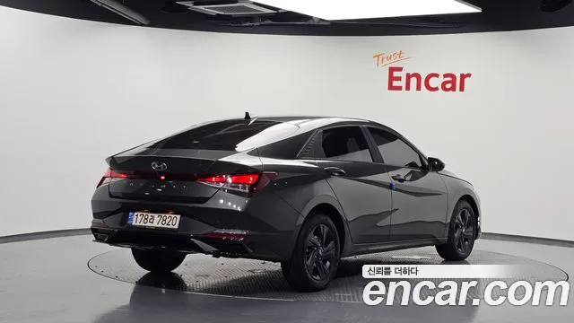 Фотография автомобиля — Hyundai AVANTE