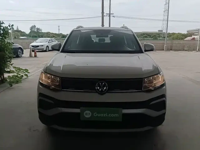 Volkswagen T-Cross — Фото автомобиля 2
