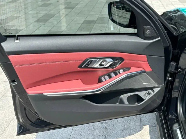 BMW 3 Series — Фото автомобиля 13