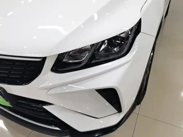 Geely Binyue — Фото автомобиля 23