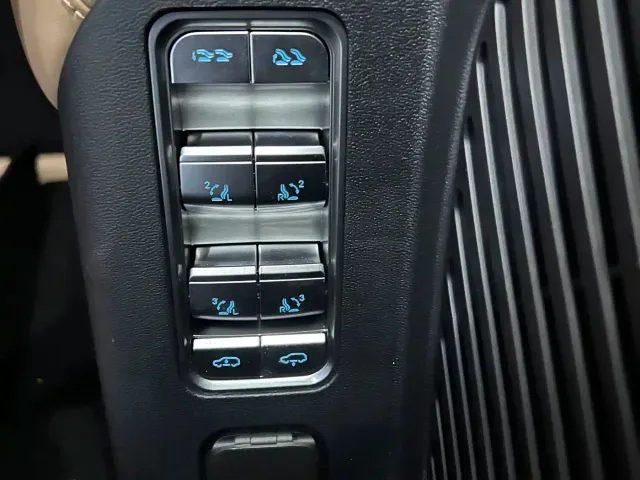 BYD FangChengBao Leopard 8 — Фото автомобиля 14