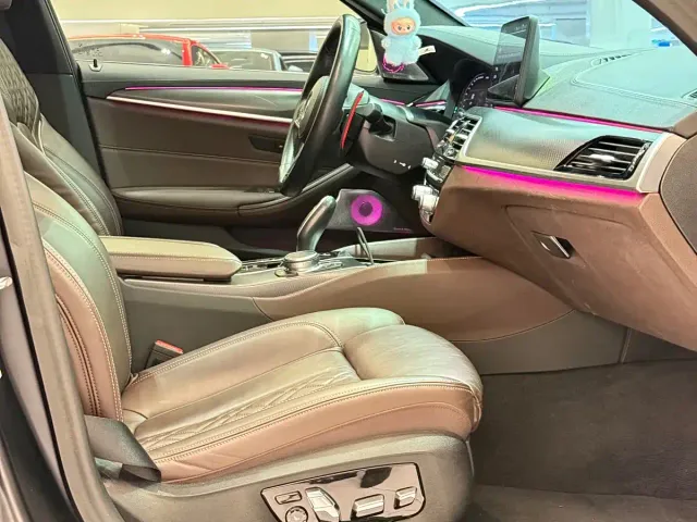 BMW 5 Series — Фото автомобиля 13