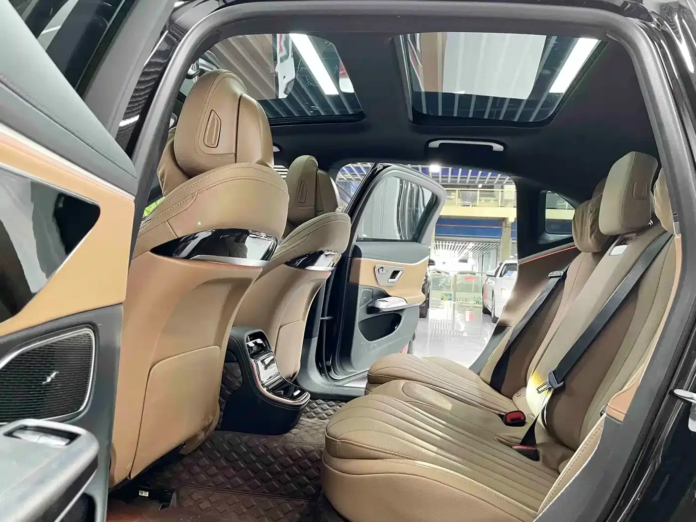 Mercedes-Benz Mercedes-Benz E-Class 2025 E 260 L — Фото автомобиля 6