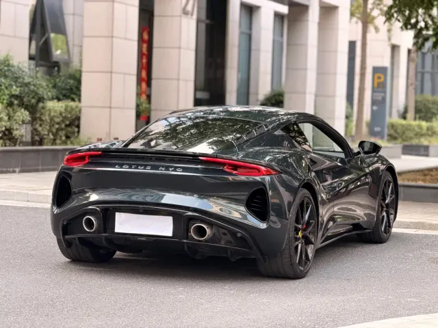 Lotus Emira — Фото автомобиля 20