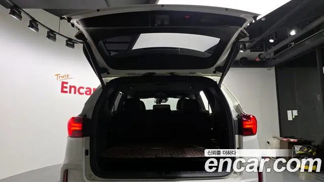 KG_Mobility_Ssangyong Rexton All Rexton Дизель 2.2 4WD — Фото автомобиля 18