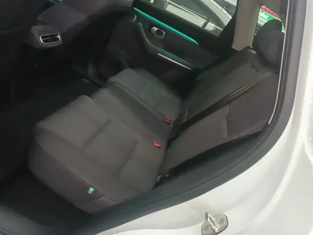 Leapmotor C10 — Фото автомобиля 16