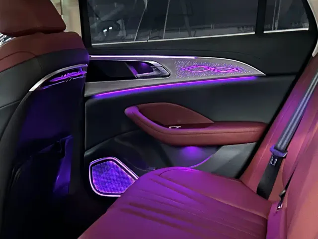 Hongqi H5 — Фото автомобиля 11