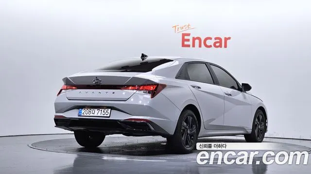 Hyundai Avante CN7 — Фото автомобиля 2