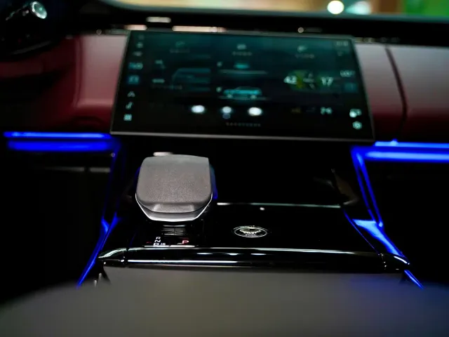 Land Rover Range Rover Sport — Фото автомобиля 17