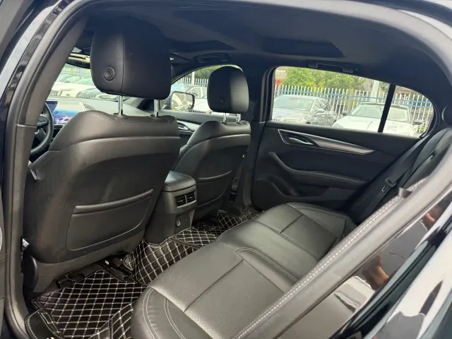 Cadillac CT5 — Фото автомобиля 9