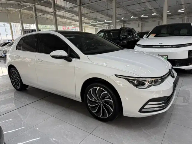 Volkswagen Golf 2023 Facelift 280TSI DSG Pro — Фото автомобиля 9
