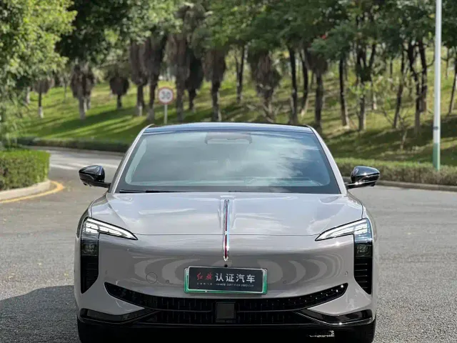 Hongqi EH7 — Фото автомобиля 2