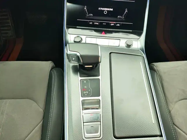 Audi A6L — Фото автомобиля 13