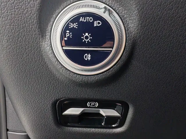 Mercedes-Benz C-Class — Фото автомобиля 8