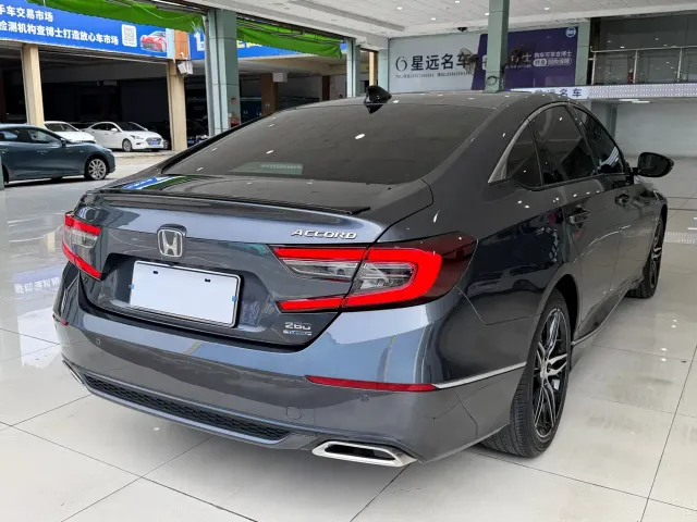 Honda Accord — Фото автомобиля 12