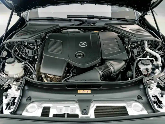 Mercedes-Benz E-Class — Фото автомобиля 24