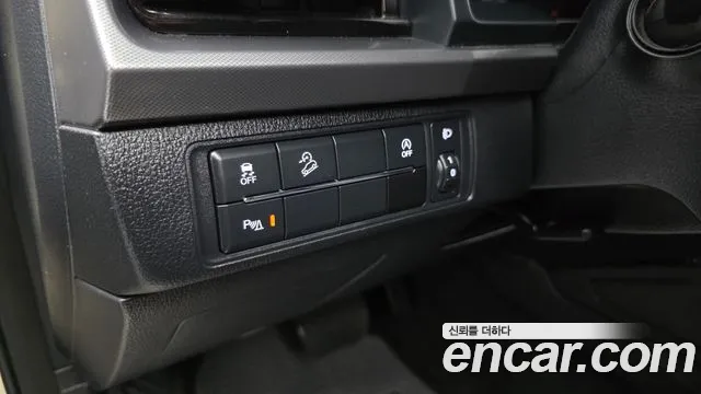 KG_Mobility_Ssangyong Rexton Новый Rexton Sport Khan Дизель 2.2 4WD — Фото автомобиля 14