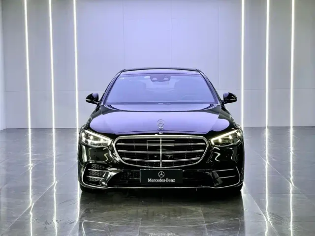 Mercedes-Benz S-Class — Фото автомобиля 2