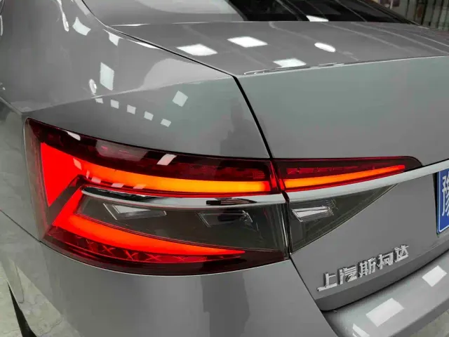 Skoda Superb — Фото автомобиля 24