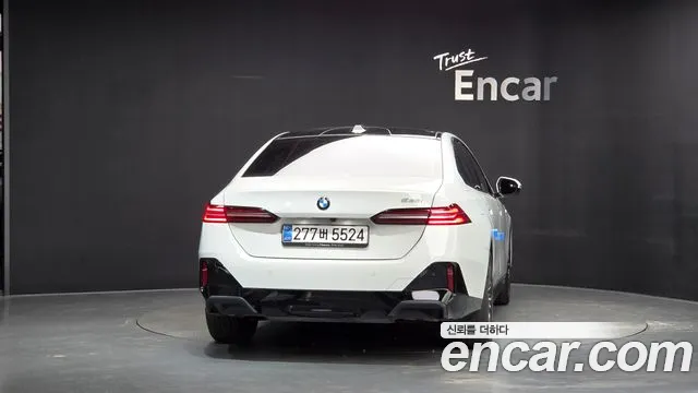 BMW 5 Series G60 — Фото автомобиля 4