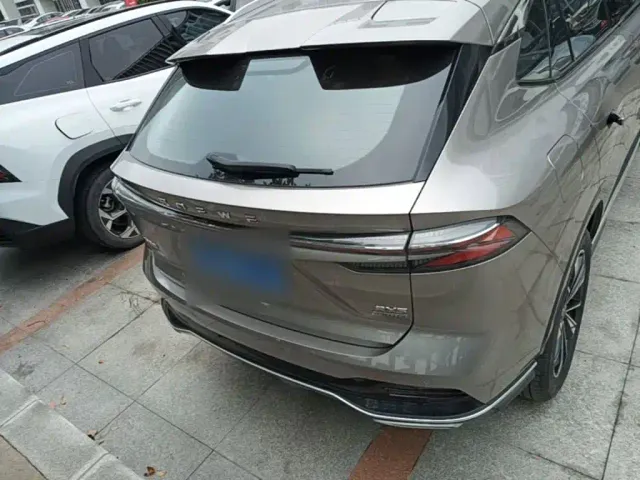 Roewe RX5 — Фото автомобиля 5